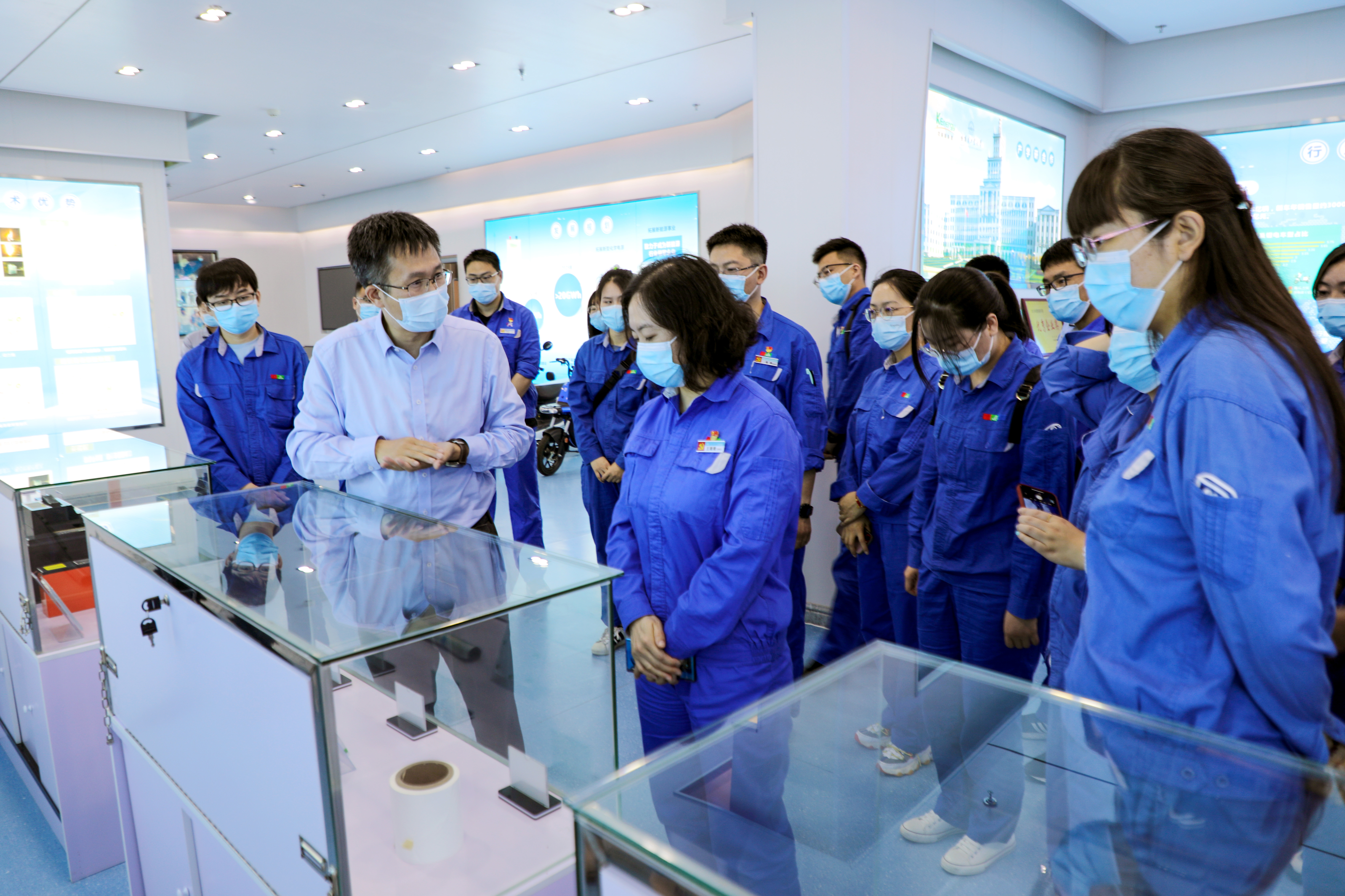青春赛道 奋斗有光｜亚洲顶级体育博彩平台开展青年员工座谈会
