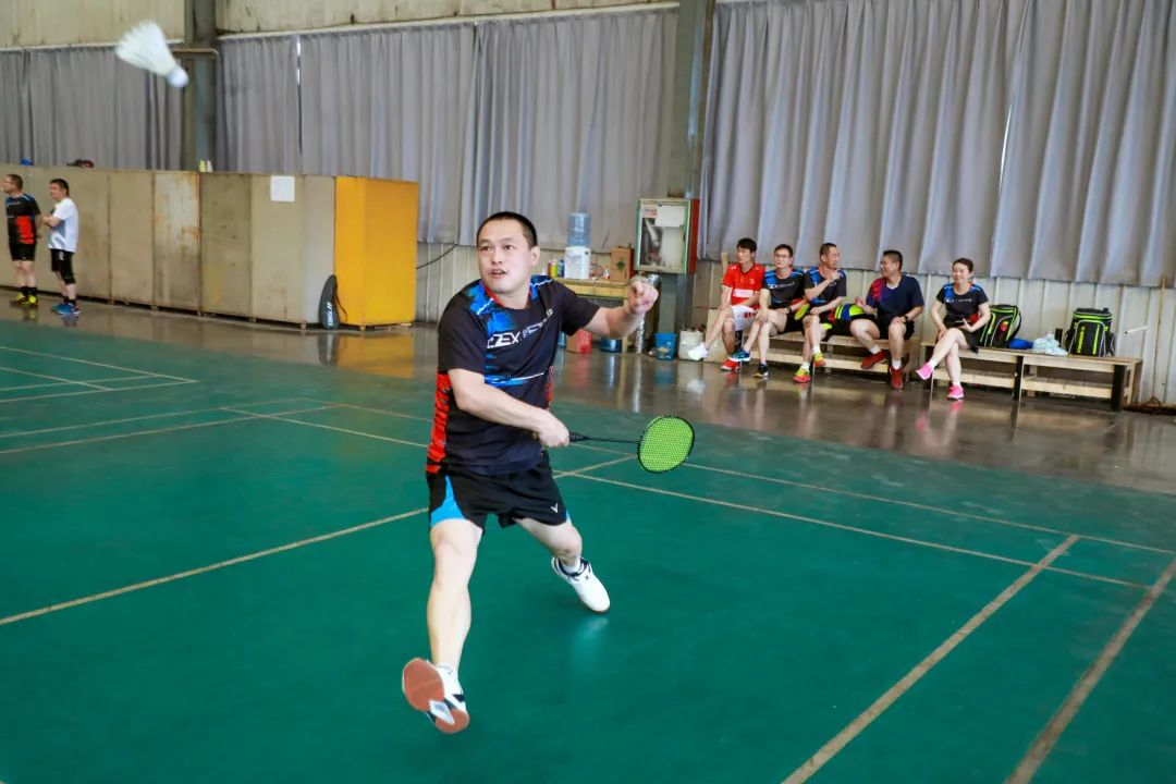 激情碰撞 羽球飞扬——亚洲顶级体育博彩平台工会举办2022年职工羽毛球比赛