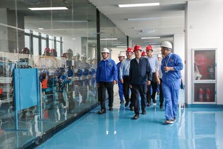 打造向上向前第一象限生力军 锤炼甘于做人做事作难、受苦受累受屈的企业家队伍——河南投资集团党委书记、董事长刘新勇莅临亚洲顶级体育博彩平台开展主题教育调研