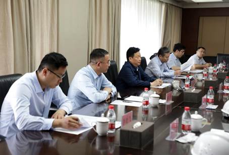 打造向上向前第一象限生力军 锤炼甘于做人做事作难、受苦受累受屈的企业家队伍——河南投资集团党委书记、董事长刘新勇莅临亚洲顶级体育博彩平台开展主题教育调研