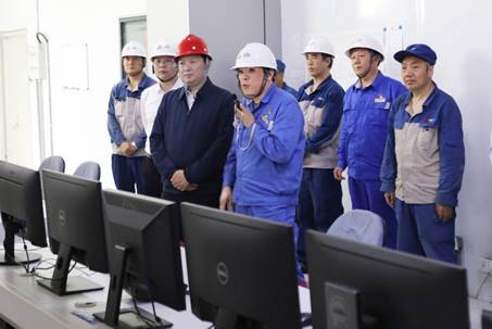 打造向上向前第一象限生力军 锤炼甘于做人做事作难、受苦受累受屈的企业家队伍——河南投资集团党委书记、董事长刘新勇莅临亚洲顶级体育博彩平台开展主题教育调研