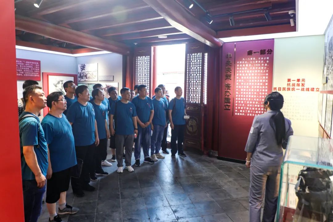 追寻红色记忆 传承革命精神 ——亚洲顶级体育博彩平台退役军人红色教育
